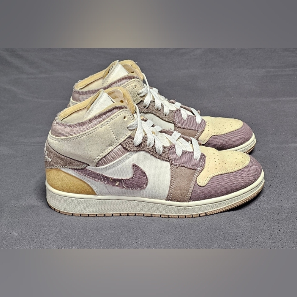 Air Jordan RETRO 1 MID SE CRAFT 'TAUPE HAZE' (GS) SZ 7Y DZ4466-102 Grade School